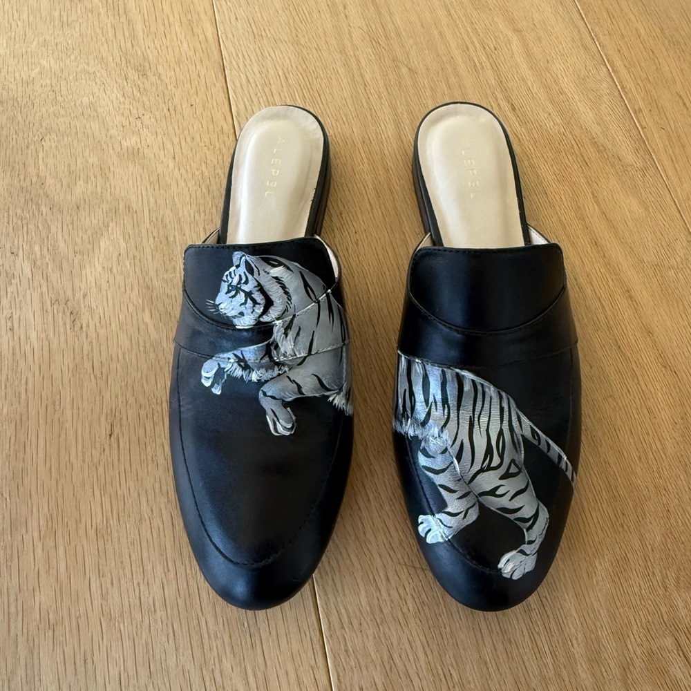 Alepel Black Silver Tiger Painted Mules Size 6
